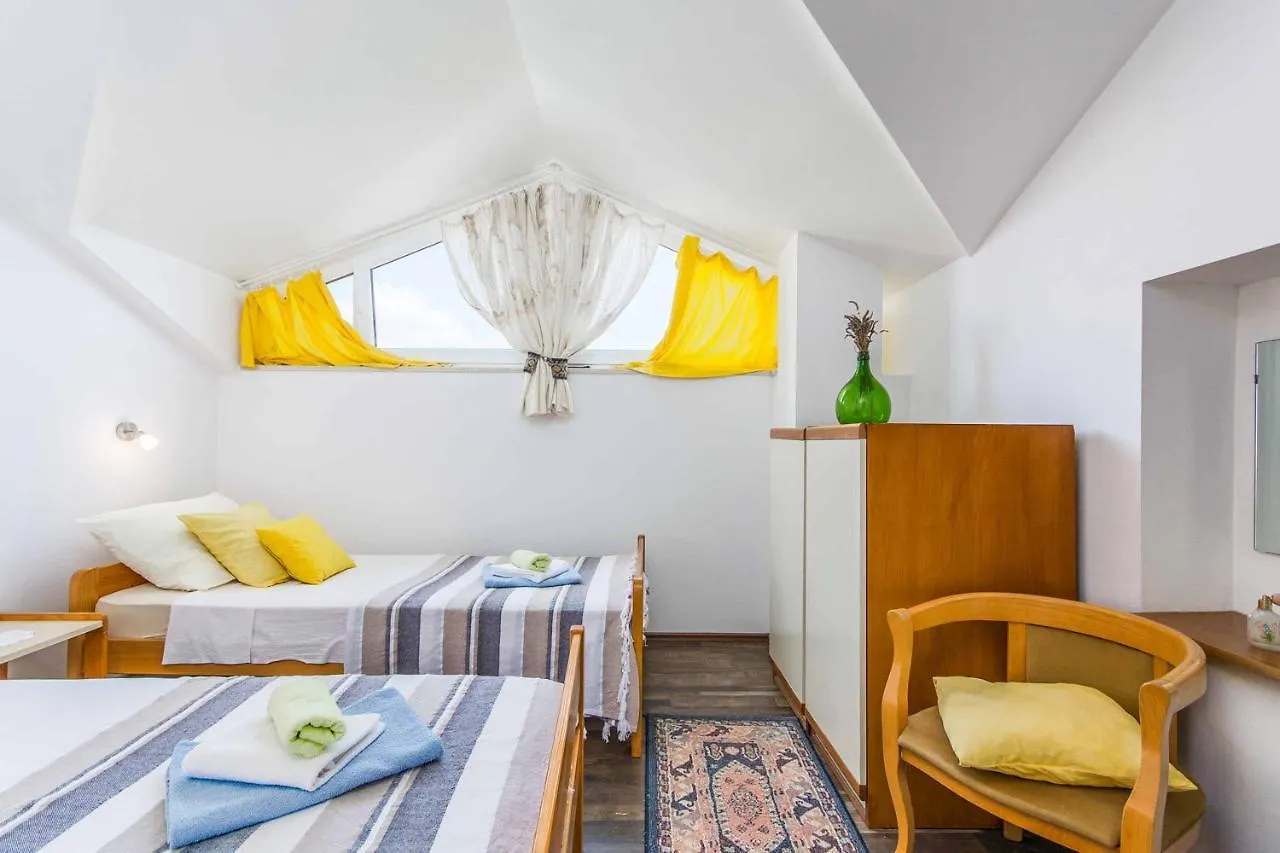 Villa Pax Marčana Kroatien